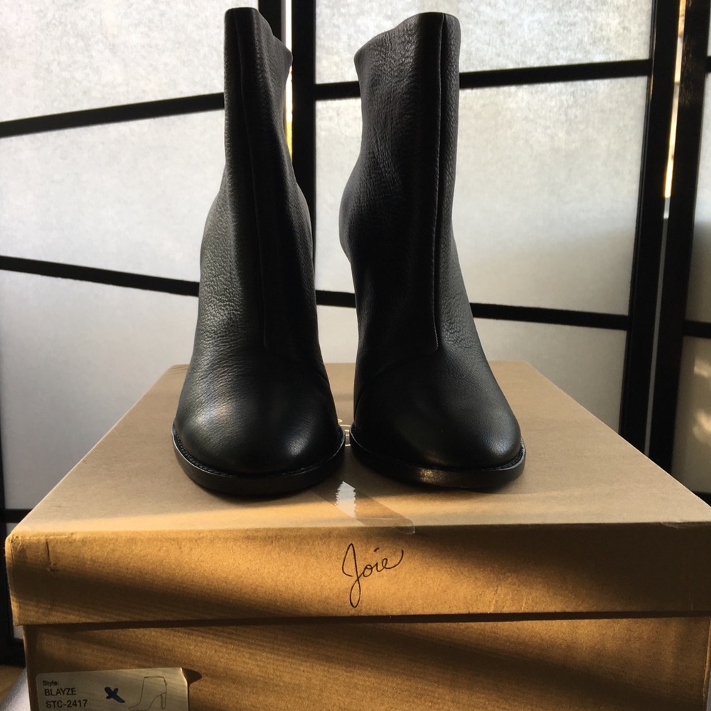 Joie Blayze Black Pebble Leather Boots size 39